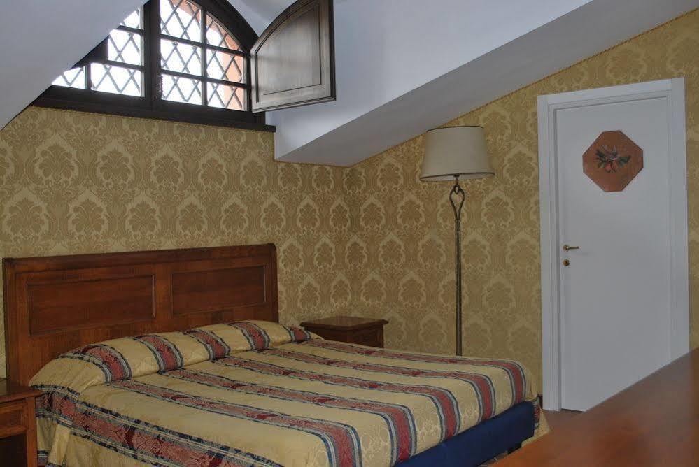 Casale Mostacciano 3* Rom